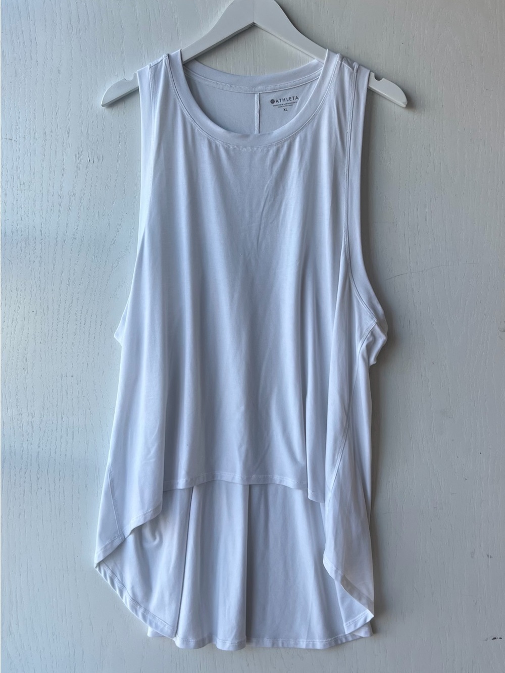 Athleta White Breezy Tank Women's Size XL White